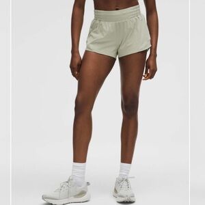 NWT Lululemon Hotty Hot High-Rise Lined Short 2.5"
Fog Green Size 12